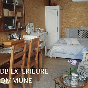 Le Laboratoire Shabby Chic De La Parfumerie Du Manoir Chavagne
